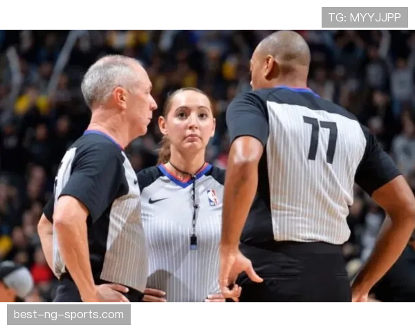 裁判协商判罚流程是什么规则？详解NBA与FIBA判罚决策机制差异